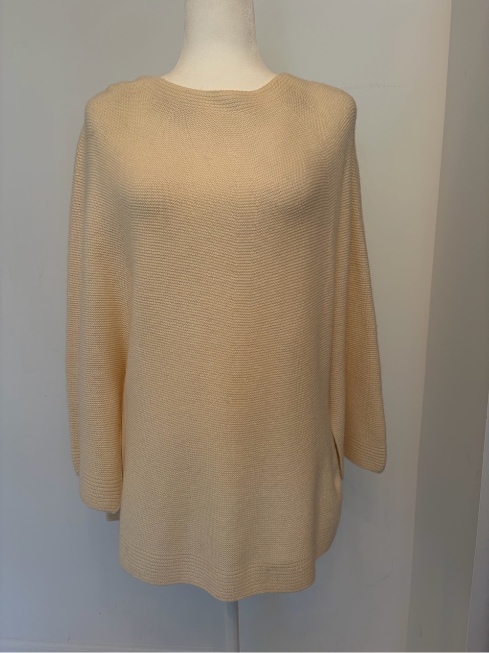 Nori Sori Cream Cashmere Wool Blend Pullover Sweater